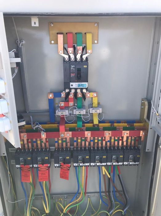 Услуги электрика.