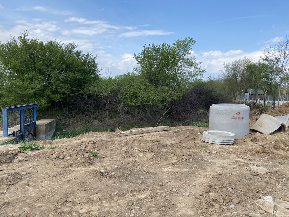 Vand sau inchiriez teren intravilan DJ 101 C Lipia