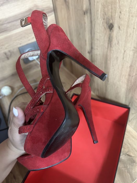 Босоножки, 37 размера