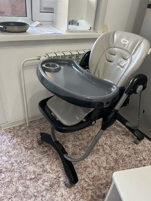 Продам стол детский