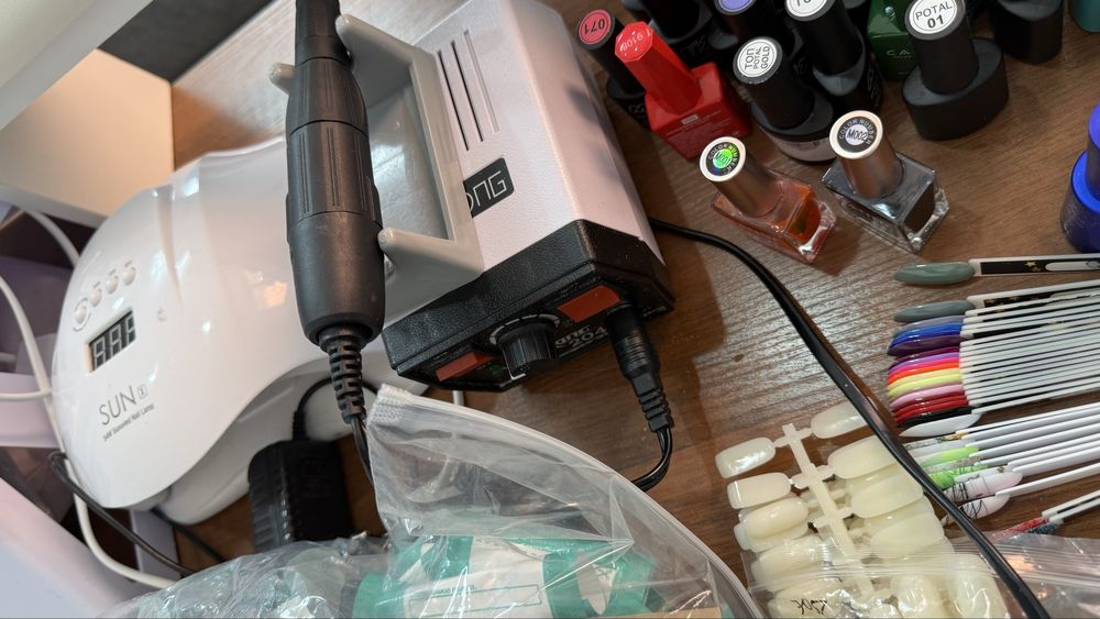 Продам набор на маникюра