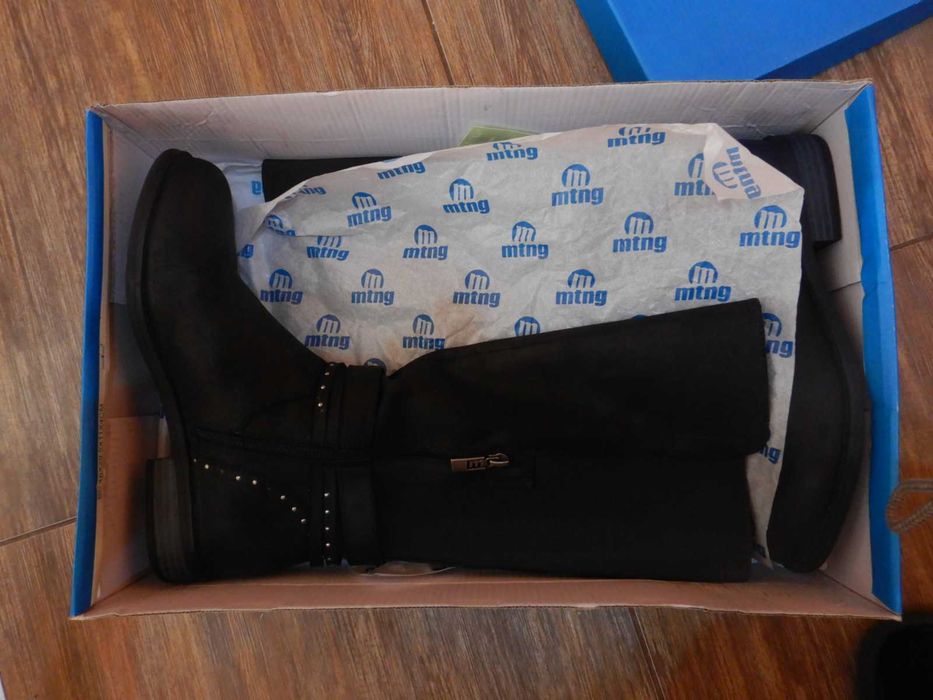 Черни ботуши до коляното