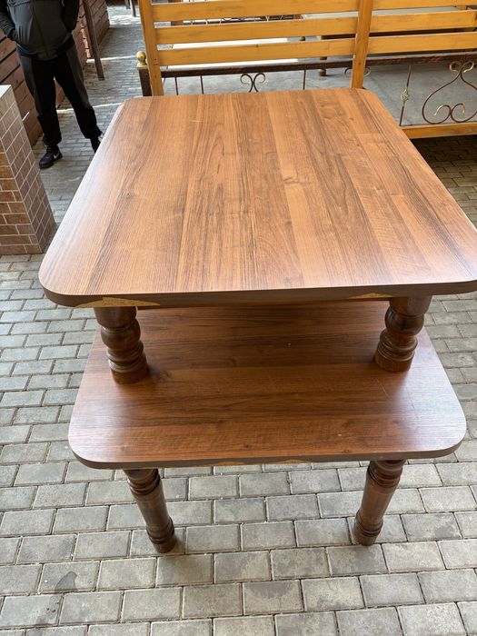 Продаются столы ( ножки снимаются)