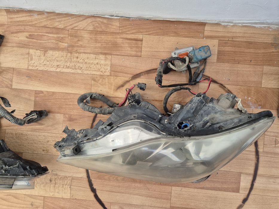 Фары на Лексус ИС