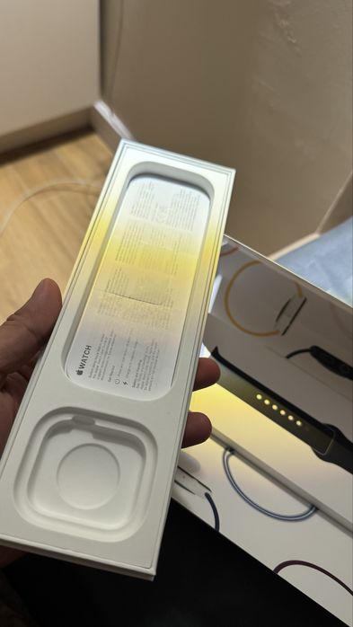 Apple Watch SE 2 новые не носили RED