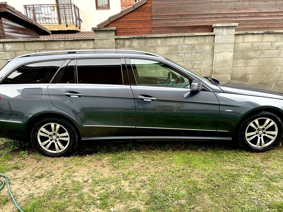 Mercedes-Benz E200 CDI 2010 Combi Automat Piele Navi Trapă Xenon