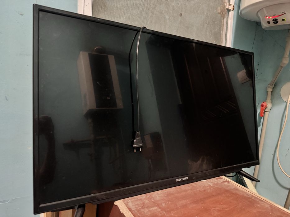 Телевизор (нерабочий)