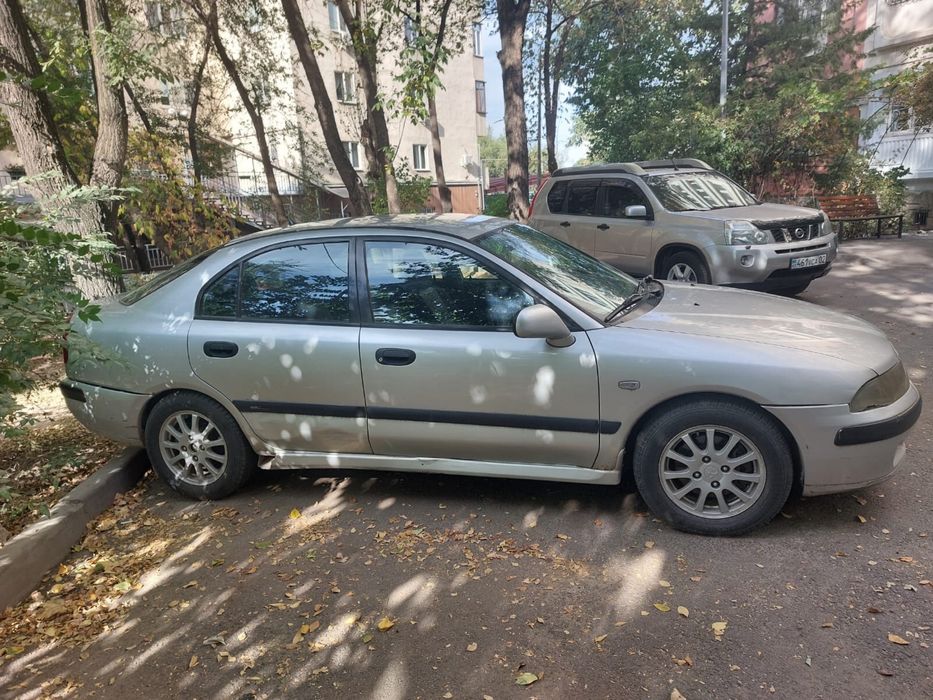 Mitsubishi Carisma