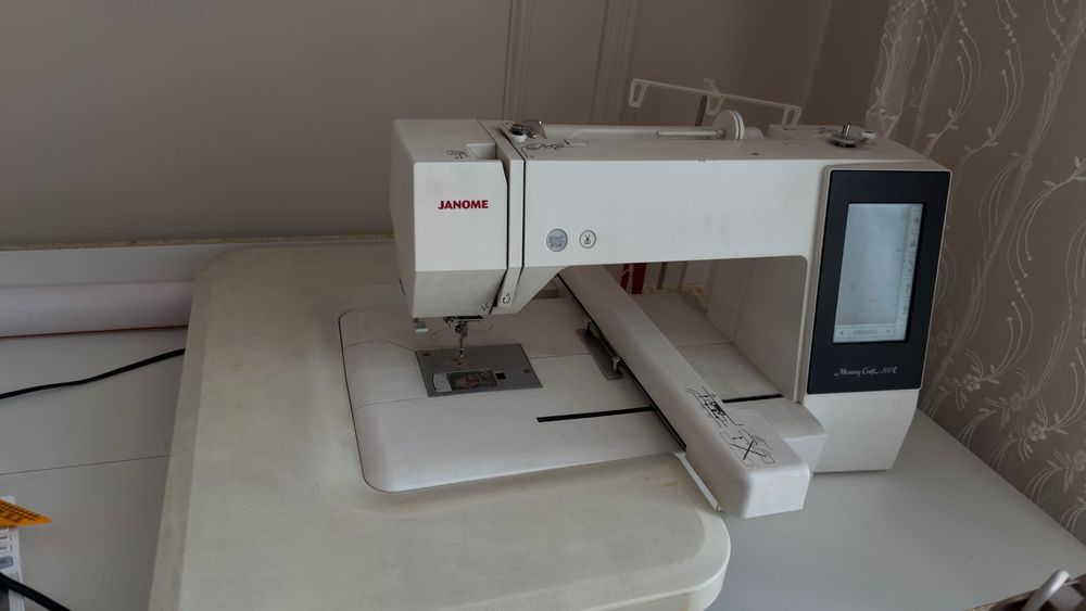 Вышивальная машинка