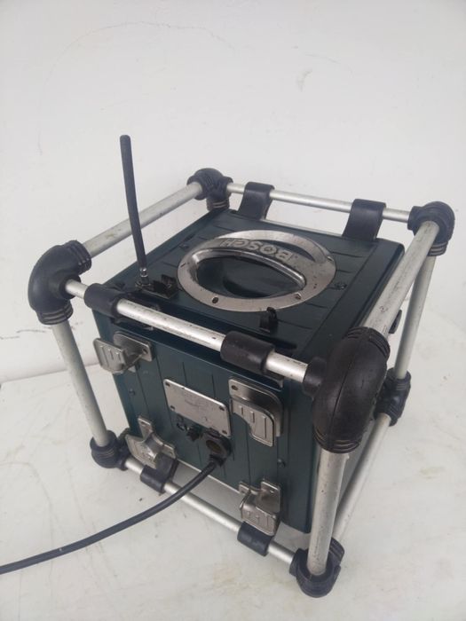 Зарядно/Радио GML 24V-CD BOSCH 
Радио BOSCH за строителни обекти 
0601