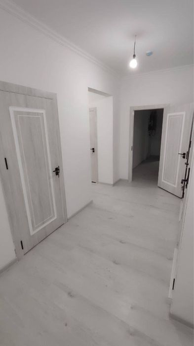 Срочно Яшнабадский район Алмас махалле 3 комн 1 этаж 73 кв