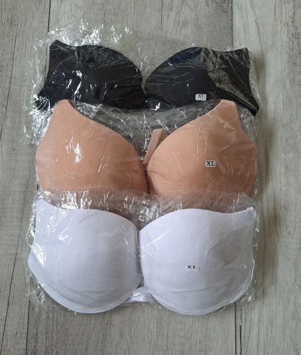 Сутиен с предно закопчаване