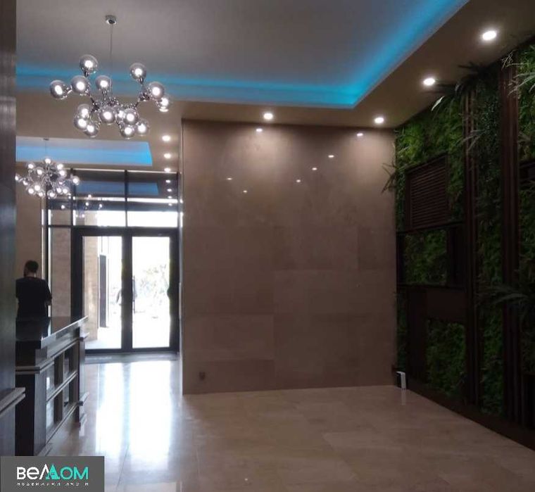 Дава се под наем Тристаен апартамент в Варна, Бриз - 120 кв.м за 1581 € - Снимка #7