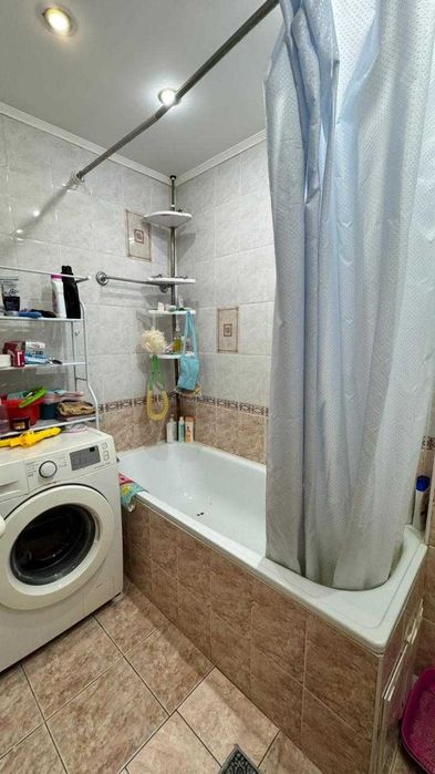 Продам 2 комн. кв. район Достык Мола