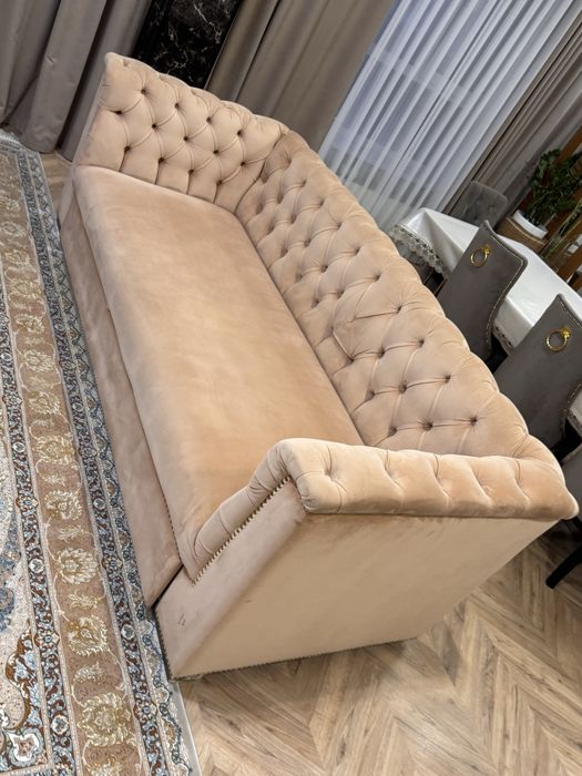 Диван Chesterfield