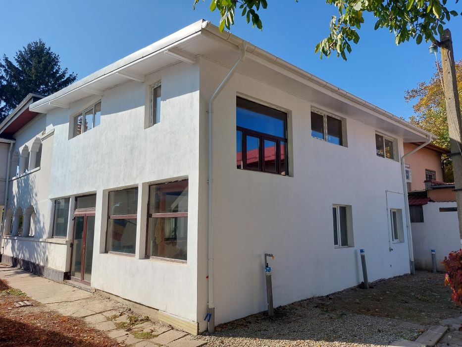 Afumați IF - casă/vilă mare, cu 8 dormitoare, 7 băi, amplasată pe DN 2