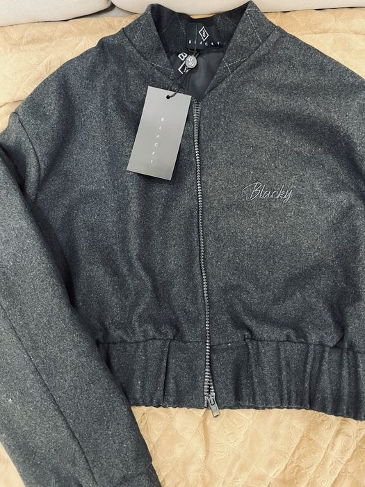 Продам новый бомбер blacky