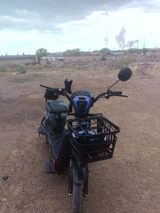 Почти новый заднее колесо с камерой переднее безкамерка катался летом