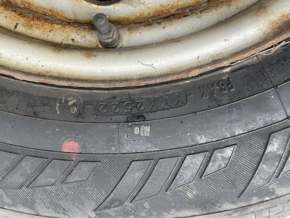 225/75/16С Нови зимни гуми