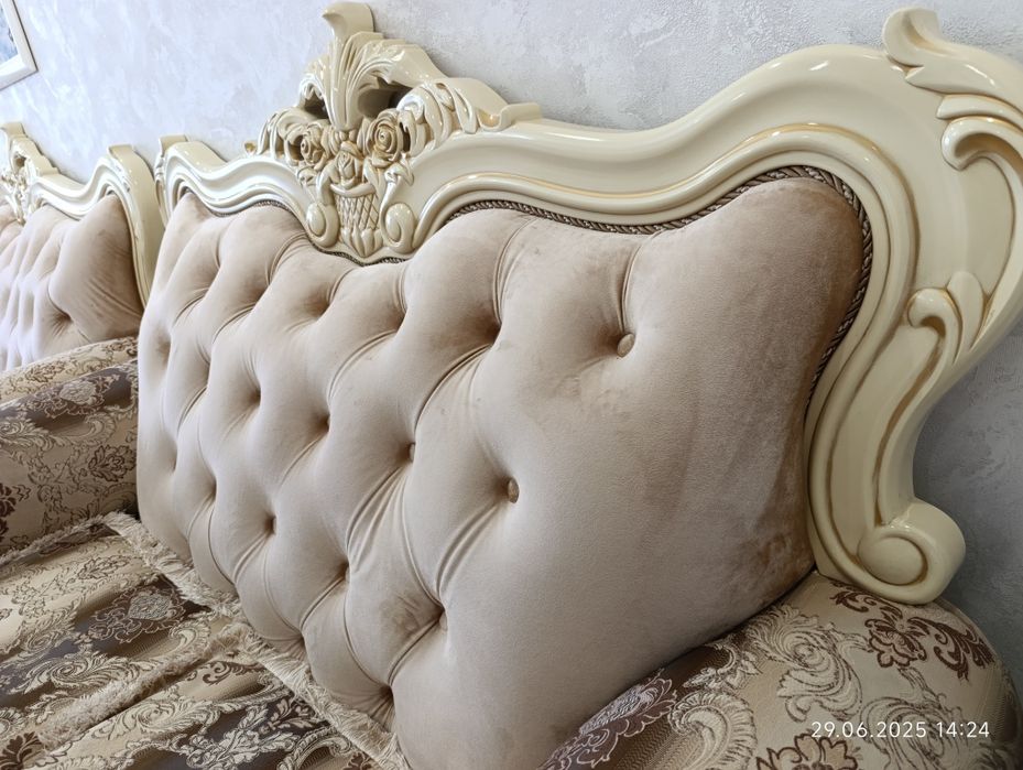 Продам Королевский Диван тройка