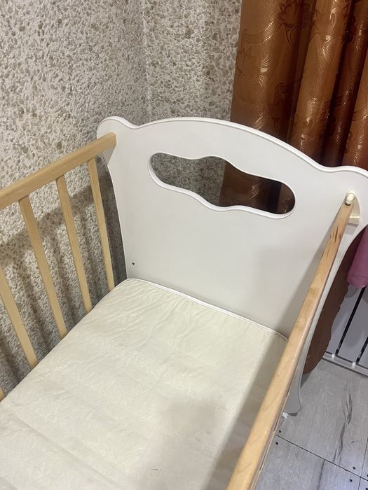 Продам кроватку маятник + ящик