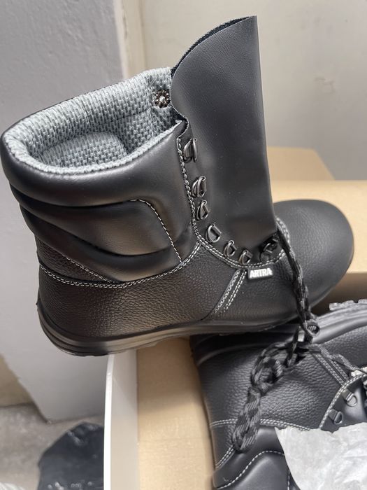 Предпазни обувки, различни размери, НОВИ!