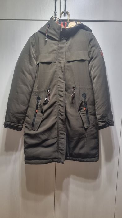 Продам пуховик , цвет хаки