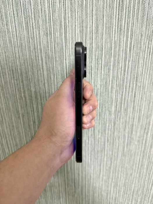 Продам iphone 16 про мах 512 гб