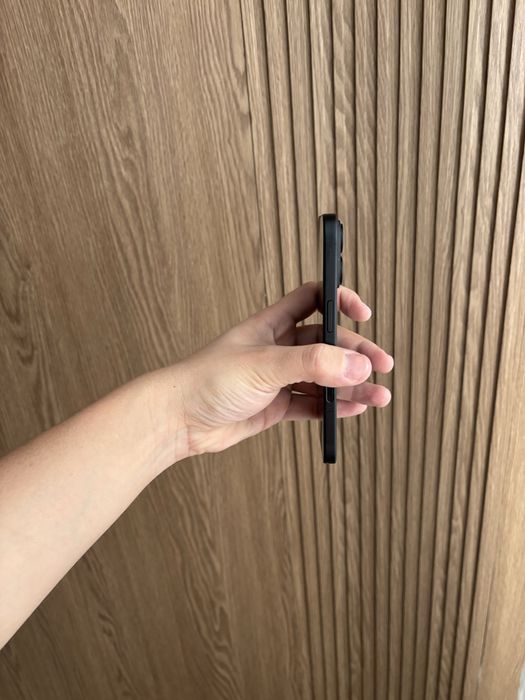 Срочно Iphone 16