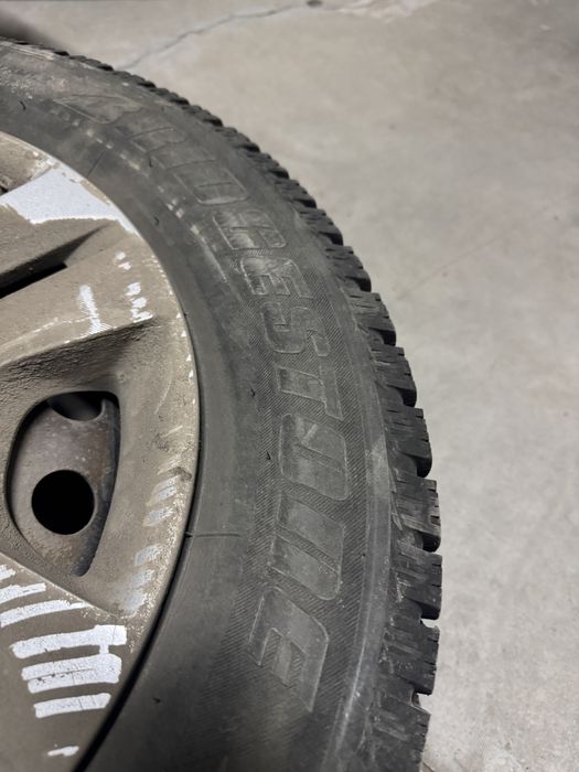 Зимние шины с дисками 195/65/15