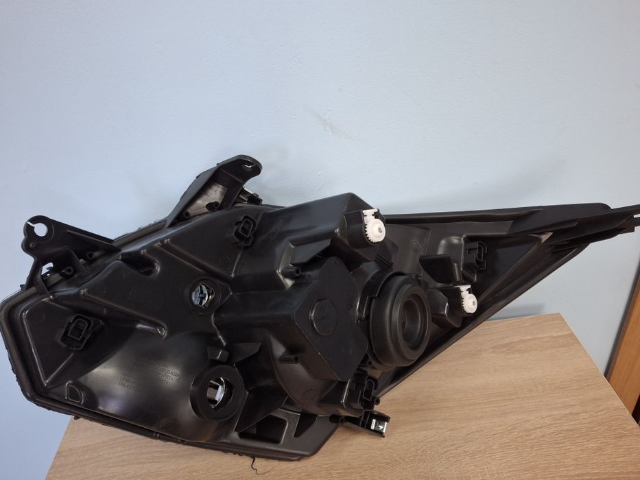 Фара правая кобальт