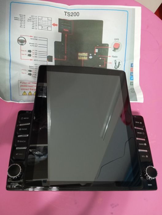 Navigație universala model Tesla Style