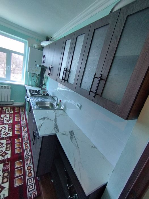 Квартирага бериледи