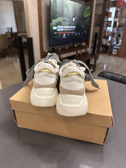 , Steve Madden, Guess 37, MK 37, Hush puppies, Nike