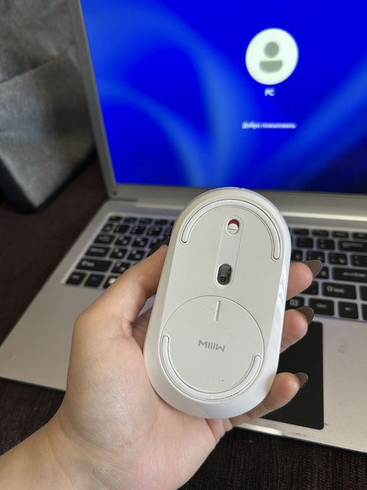 Продам ноутбук в хорошем состояние