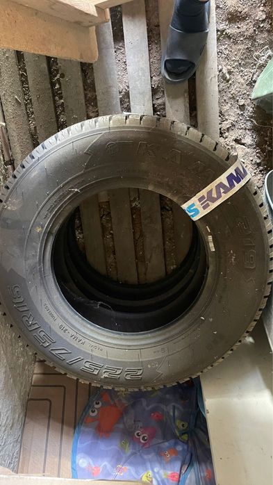 Продам новые шины 225/75/16