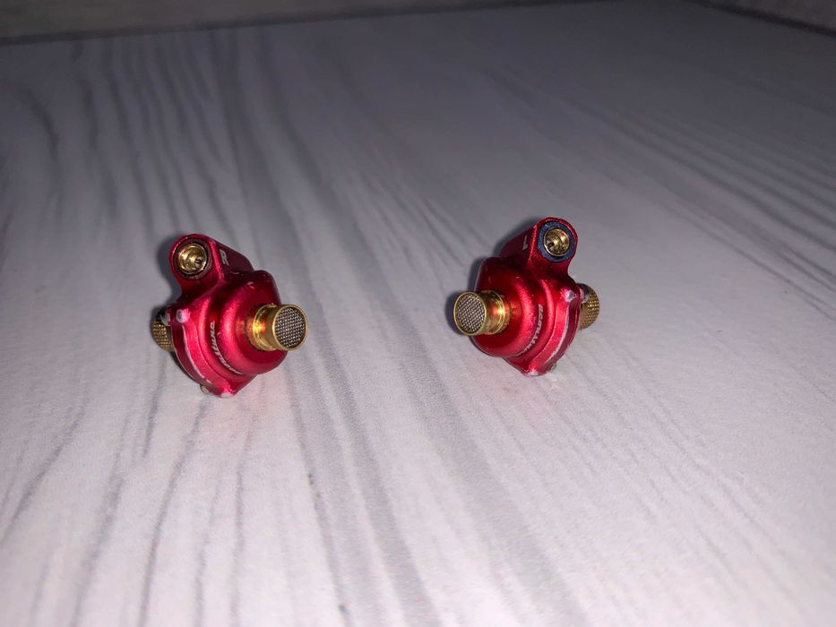 In-ear слушалки (IEMs) Acoustune HS1551 CU Red (Limited Edition)