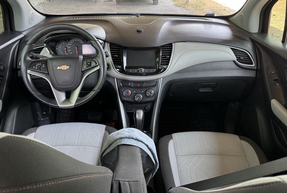 Tracker 1 avtomobili sotiladi