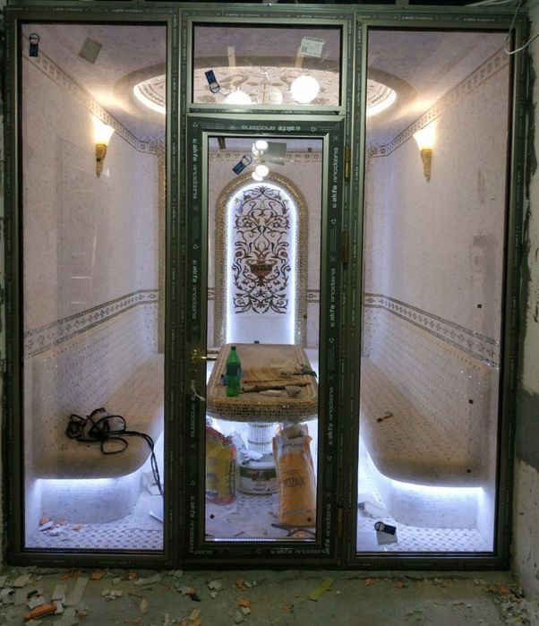 Akfa eshik va romlar va vitraj maskitni setka bor