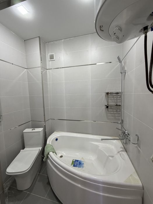 3 xona + 2 xona mansardlik kvartira Sotiladi