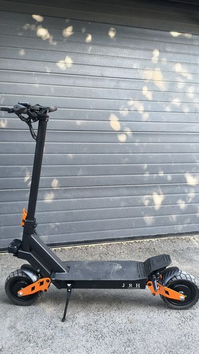Trotineta electrica JRH cu tractiune integrală 2x2 (2 motoare)- 70km/h