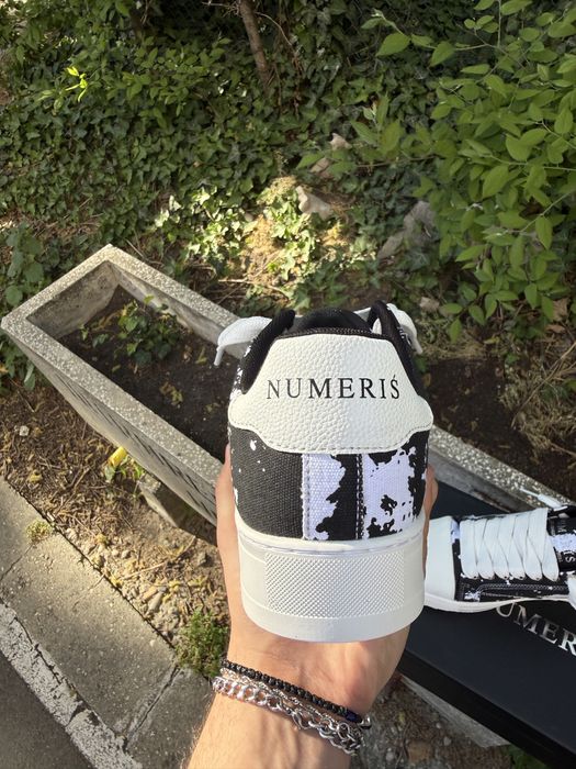 Numeris pigment (white/black)