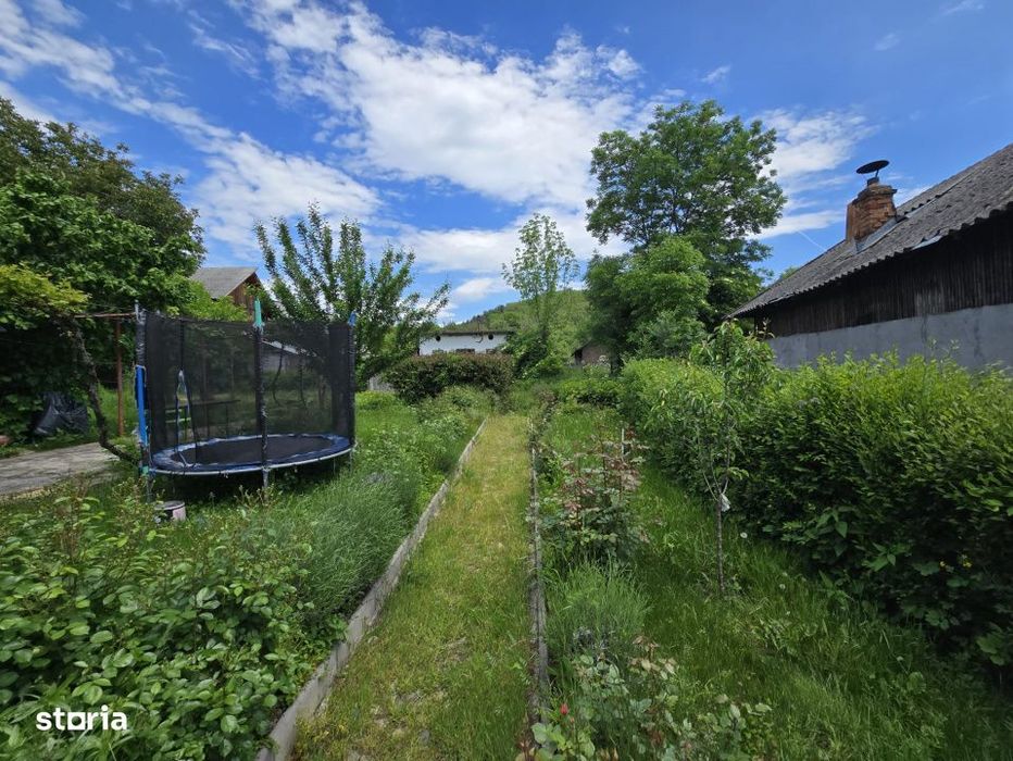 Casa Stroesti, teren = 3450 mp
