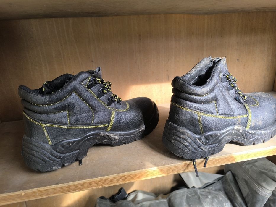 Продам ботинки 5000