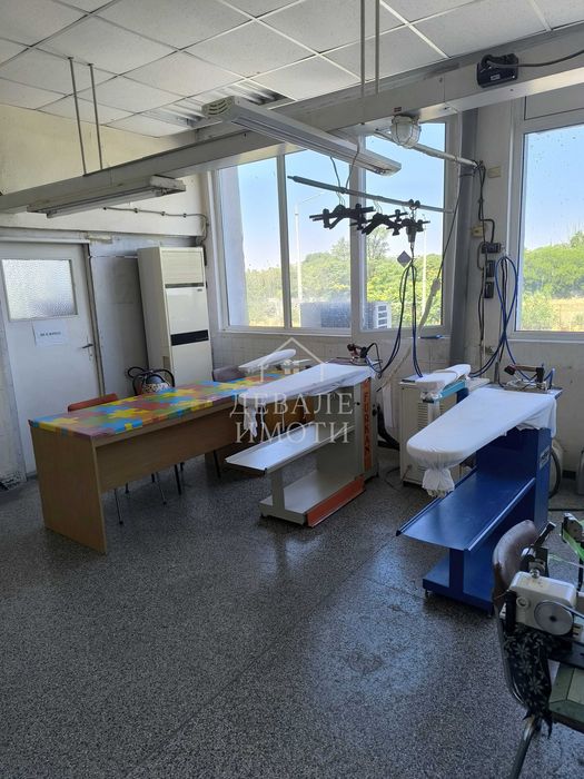 Отдава се под наем Промишлено Помещение – 363 кв.м, кв. Родина-1