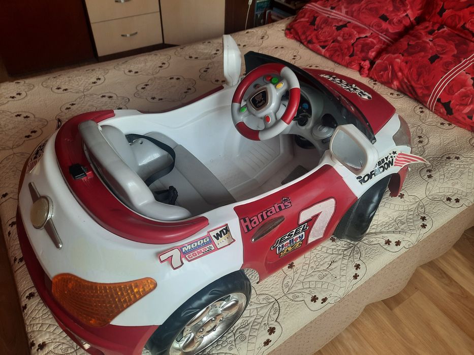 Электромобиль для детей с пультом