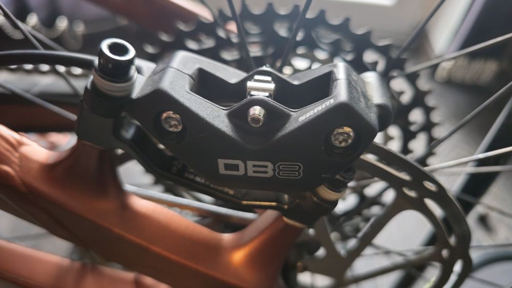 Спирачки SRAM DB8