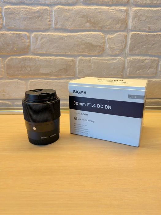 Sony ZV-E10 II + обективи, микрофон Rode, батерии и карти – комплект