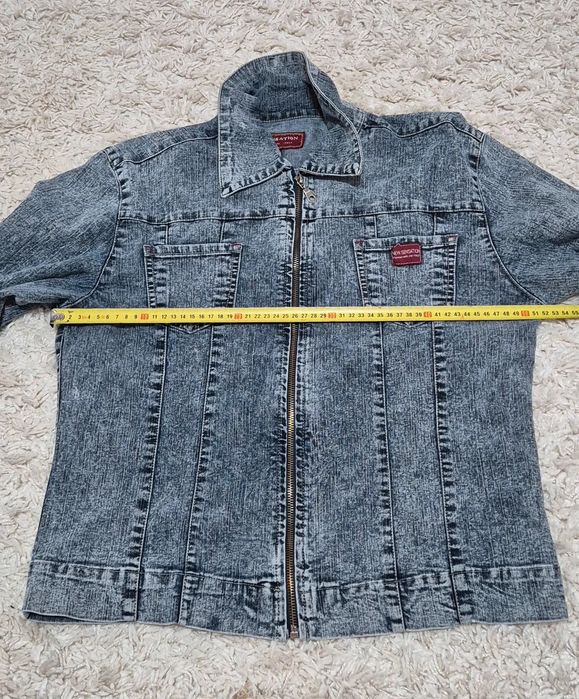 Geaca blugi in stare buna