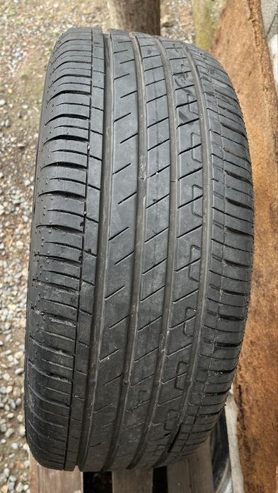 Летние шины 215/55/17.